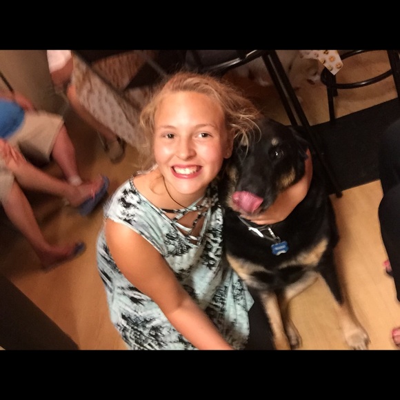 Meet your Posher, Alisha - Picture 1 of 1